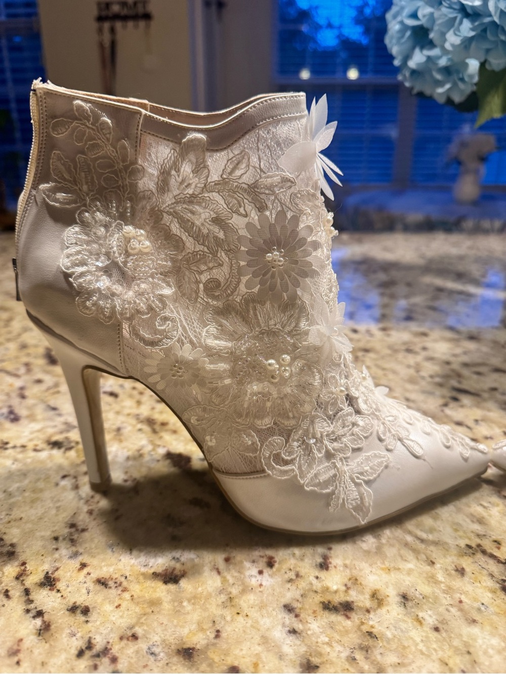 Elegant White Lace Bridal Ankle Boots - Picture 3 of 4